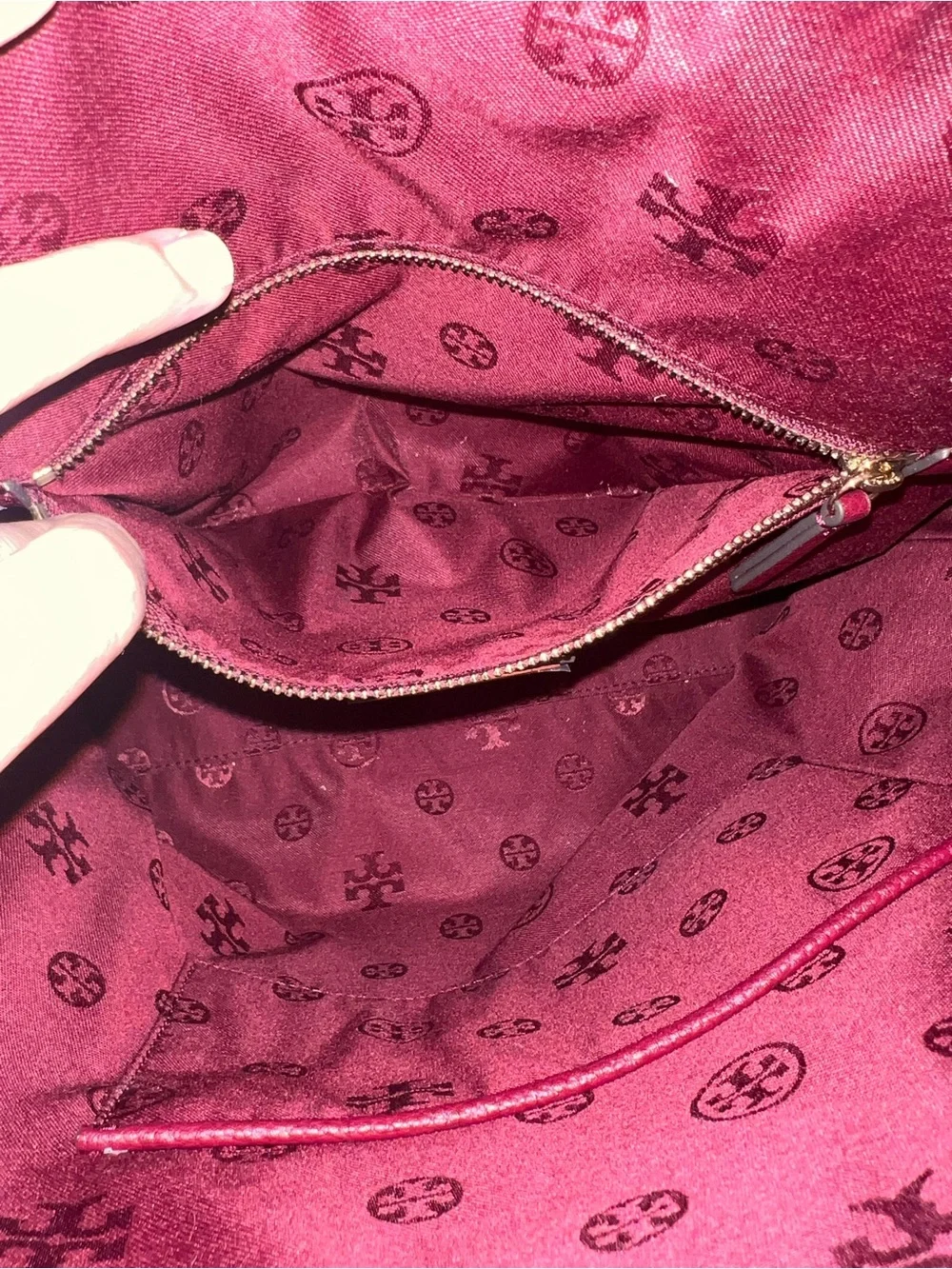 Tory Burch Carter Slouchy Hobo in Imperial Garnet NWTS!